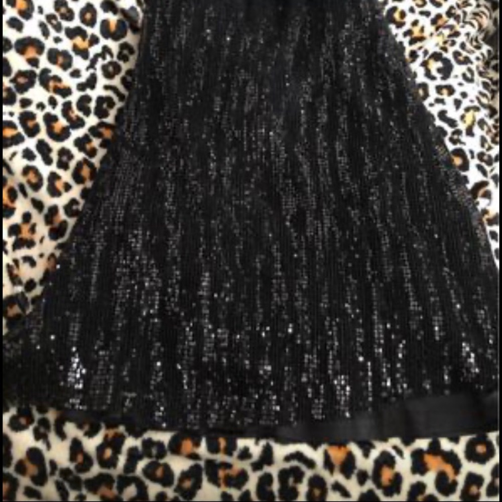 Formal dress - Picture 4 of 4